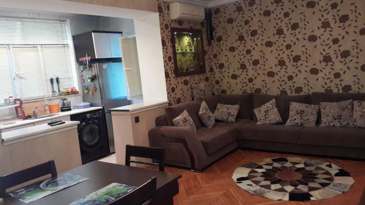 Comfortable, Close Center Баку Екстер'єр фото